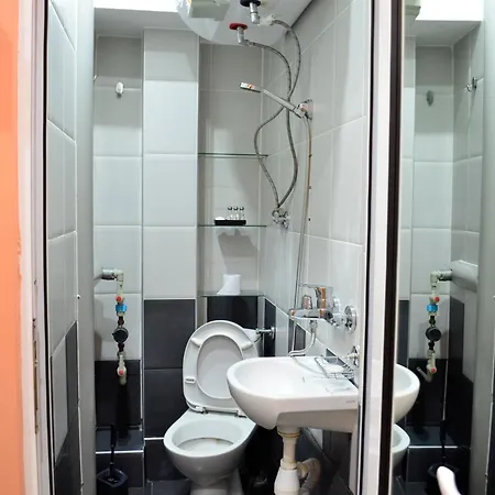 Apartment Sea Vibes - Free Public Parking, Wifi, Cable & Smart Tv, 0,9 Km To