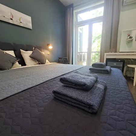 Apartment Sea Vibes - Free Public Parking, Wifi, Cable & Smart Tv, 0,9 Km To