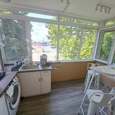 Sea Vibes - Free Public Parking, Wifi, Cable & Smart Tv, 0,9 Km To