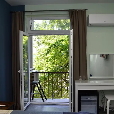 Sea Vibes - Free Public Parking, Wifi, Cable & Smart Tv, 0,9 Km To Apartment